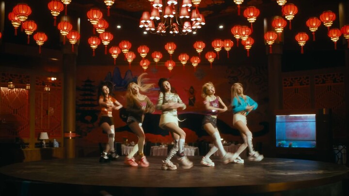 ILLIT It’s Me MV