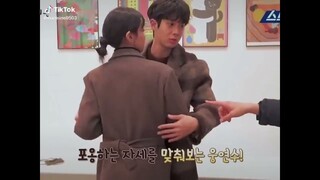 [Our Beloved Summer - Mùa hè yêu dấu của chúng ta] Hậu trường anh Hùng chị Tú ''phim giả tình thật''