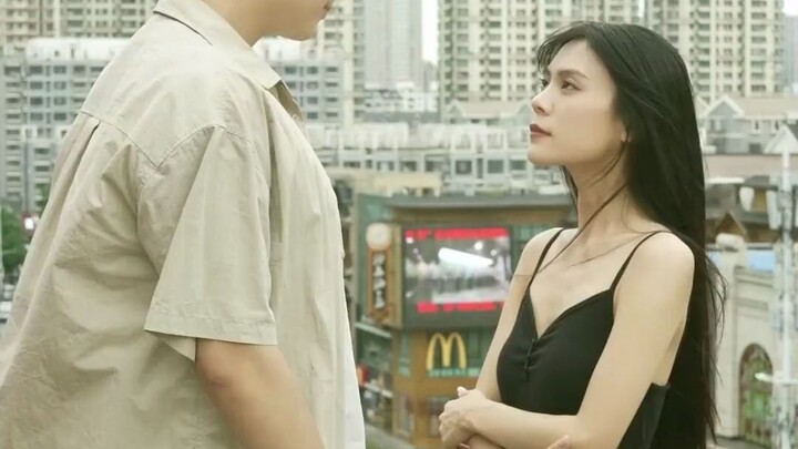 看似是爽文，实则细思极恐。