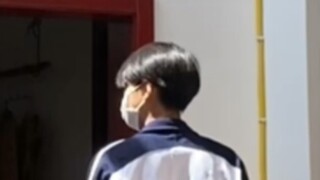 “ทางเดินคลื่นสีเขียว คลื่นควัน” “คนไม่กี่คน”