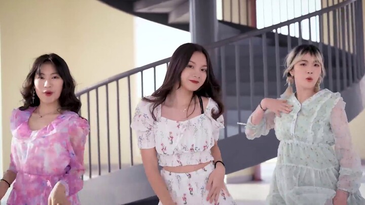 [กลุ่มร้องเพลง] แม่คะ หนูหลงรักเธอแล้ว! ! สาวน้อยน่ารักเต้นเพลง "Dumhdurum" ของ Apink