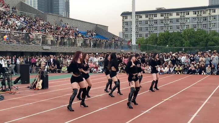 รุ่นพี่ช่วยเต้นหน่อยนะคะ