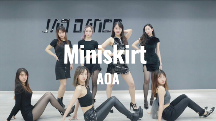 تنورة قصيرة- AOA