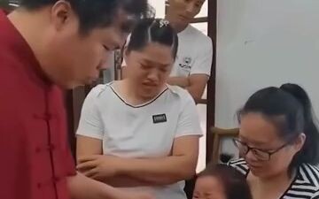หมอจีนโบราณสุดมหัศจรรย์ ไม่คิดเงินแม้แต่แดงเดียว แถมให้อีกห้าสิบเซนต์