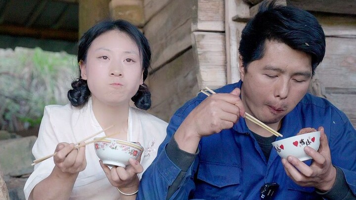 Dried bamboo shoots are a gift of spring. It’s only after more than a month of pressing and then roa