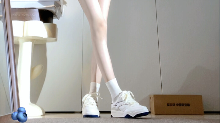 Saya ingin menyebutnya sepatu pertempuran celana sekolah!!