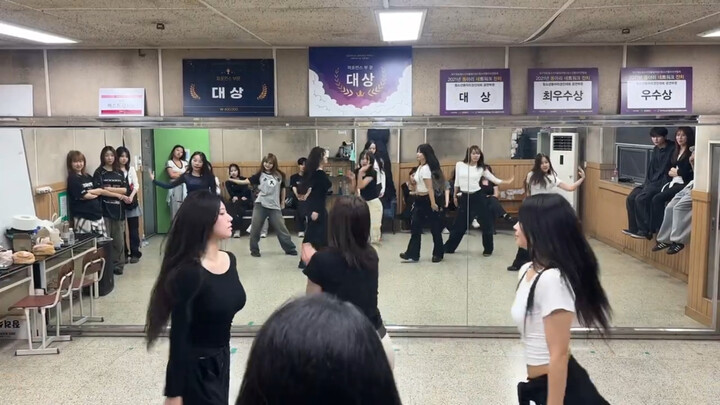 Đại học Gyeongbuk Hàn Quốc – Kiểm tra giữa kỳ học kỳ I Hearts2Hearts – “RUDE!”