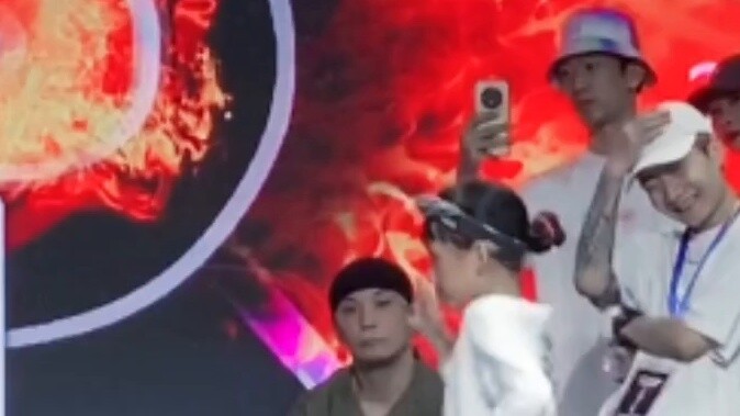 I'm a fan of Niu Jixian! This little girl has a promising future! She's killing it in the adult grou