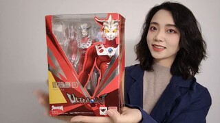 Raja Pertarungan Singa Berdarah Panas Bandai ULTRA-ACT Ultraman Leo