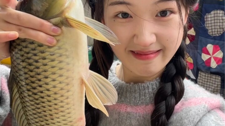 Có ai từng ăn cá không cạo vảy chưa?