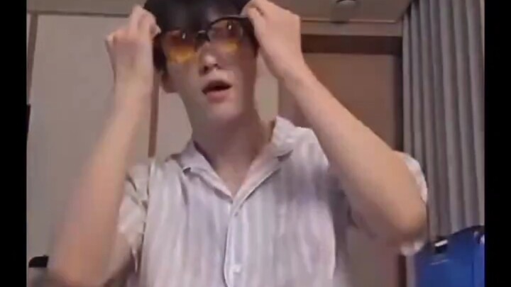 ขำตายเลย! ชเวซูบิน-อียองจี ผุดไอเดีย “ยองจีแชท” แบบโรบอต! 260303 อินสตาแกรมยองจี: เพราะเป็นคนงานเยอะ