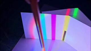 عدة تجارب ممتعة حول الضوء، رائع جدًا، بعد مشاهدتها أشعر وكأن عقلي سيكبر!