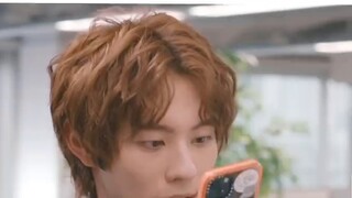 Cười đến chết! Có phải vì chiều cao mà anh ấy có thể chiến đấu với Kamen Rider với tư cách là kẻ tấn