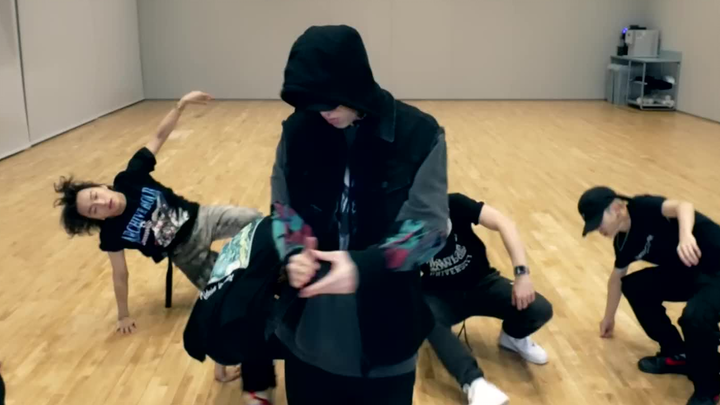 【Zico/U Chi Ho】Lần trở lại này quả thật có đủ mọi thứ – phòng tập Freak