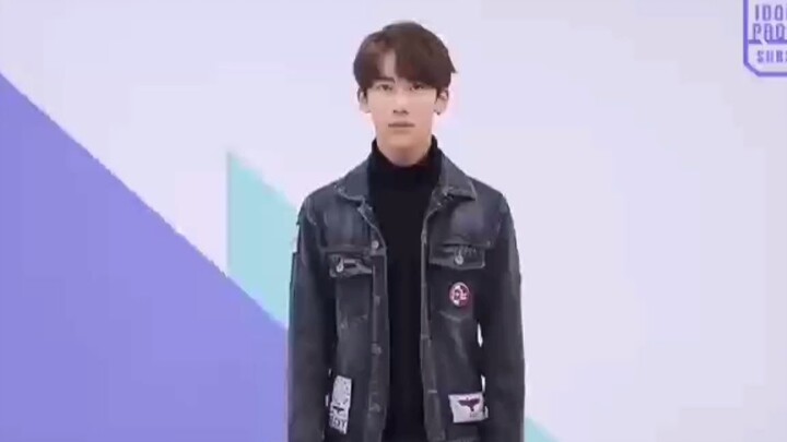 ไม่ผิดหวังจริงๆ ที่เป็นติงเจ๋อเหริน เขาทำสิ่งที่คนธรรมดาทำไม่ได้ได้อย่างง่ายดายเลย