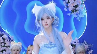 The blue rabbit is still breathtakingly beautiful