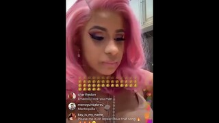 [Hài hước] Cardi B livestream ăn tôm hùm