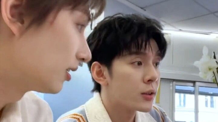 เมื่อไอดอลจีนตามพี่ใหญ่ด้านการขายสินค้าไปที่ฝรั่งเศสและใช้ภาษาเกาหลีเพื่อส่งออกเครื่องสำอางค์ของจีน丨