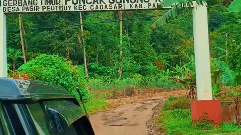 Puncak gunung karang 1778 mdpl