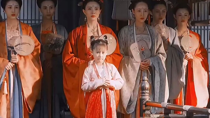سلسلة "تشينغ بينغ يو" أعادت تجسيد ملابس سلالة سونغ بشكل جيد جداً