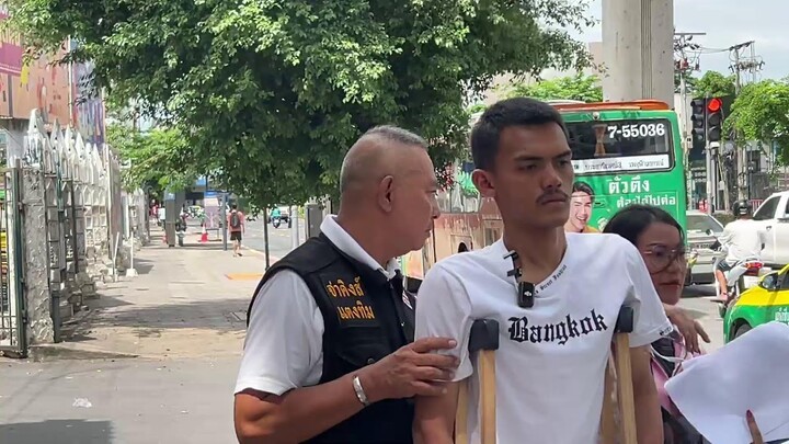 🔴Live19- “ไรเดอร์” ถูกรถชนขาหักไร้การเยียวยา ใช้ไม้ค้ำวิ่งส่งอาหาร