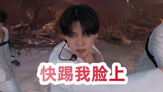 这个回旋踢！终于踢到我脸上了！