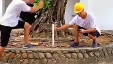 Xe cứu thương: Chỗ cũ nhỉ?