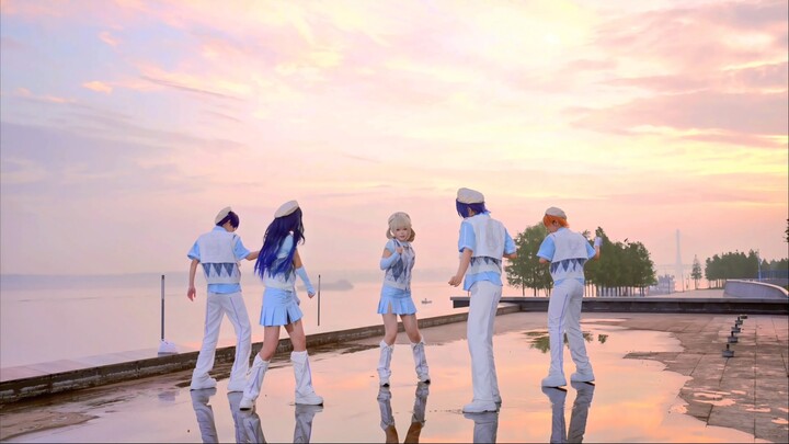 这么美的黎明只有通宵的黎明前线才看的到吧