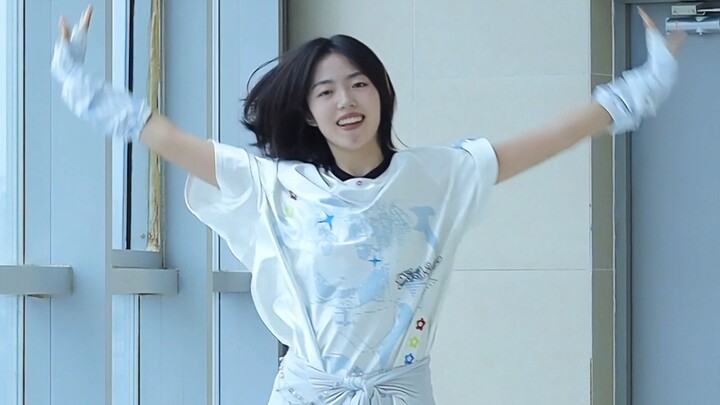 เต้นเสร็จแล้วก็คิดคำกล่าวรับรางวัลไว้หมดแล้ว⭐