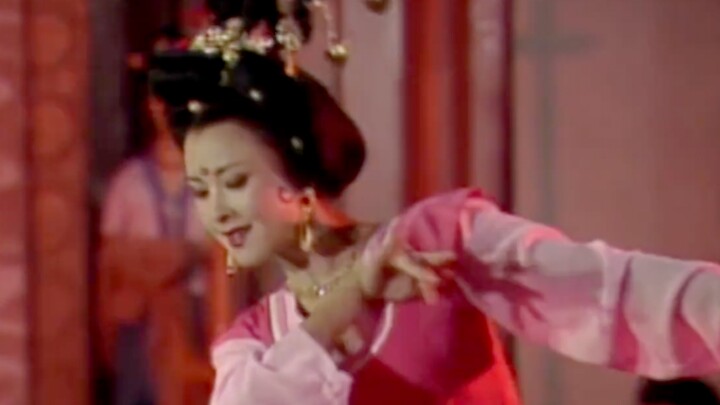 Let a national first-class dancer show you what it means to perform a献舞! The emperor isn't someone y