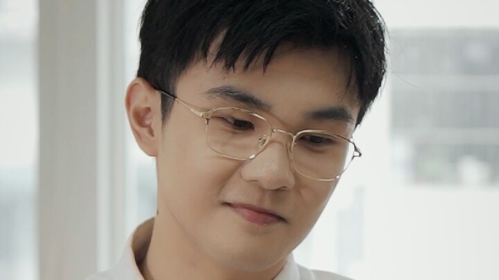 “Rốt cuộc là ai đã viết tên tôi lên cục tẩy vậy?”