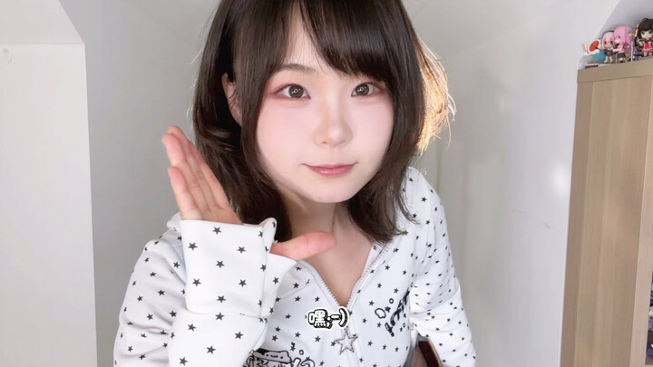 嘿！我又不是坏人，靠近一点嘛～