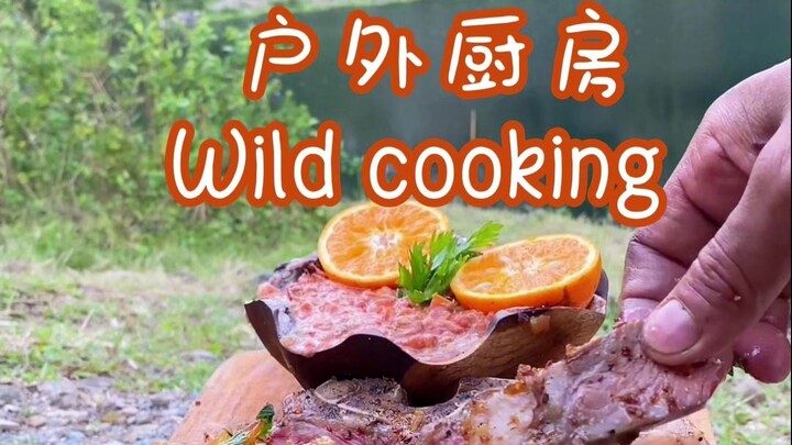 برغر مقرمش + ستيك لذيذ وعصير + بطاطس مذابة