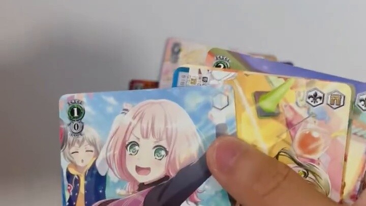 สติฉันแตกสลาย! Bangdream ปีกขาวดำพร้อมแกะกล่องการ์ด