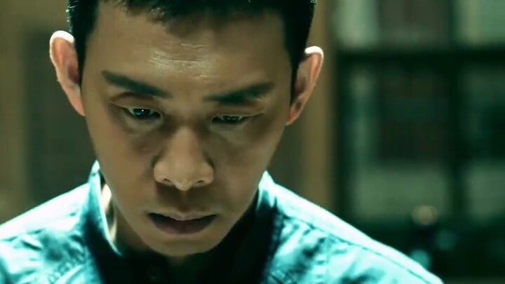 Ông ta đã xâm hại tình dục một bé gái vị thành niên và công khai thách thức cảnh sát và từ chối nhận