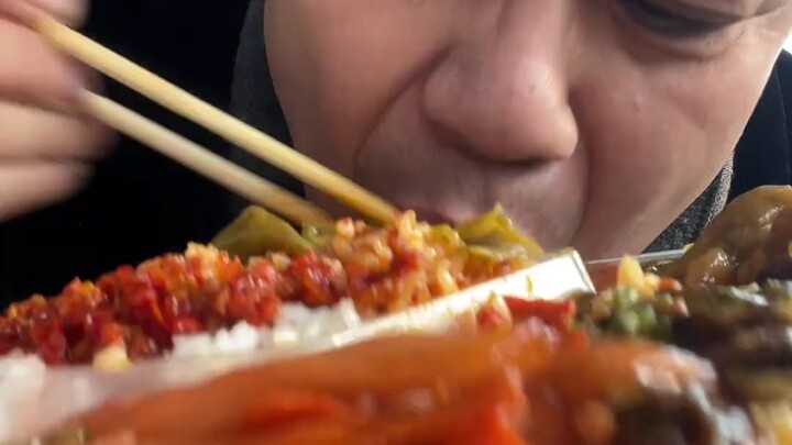 With chopsticks whirling like a whirlwind and a loader’s mouth wide open, you just cram that little 