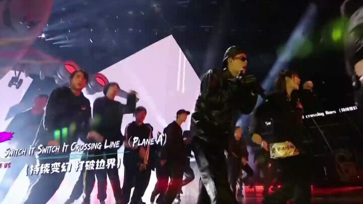 The mentor takes the stage! Jackson Wang leads Kaka and Wang Aonan in a collaborative performance of