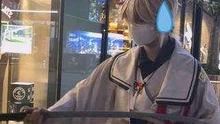 Ketika saya keluar dari Wanye Doujin, saya dikenali sebagai Li Bai oleh anak-anak