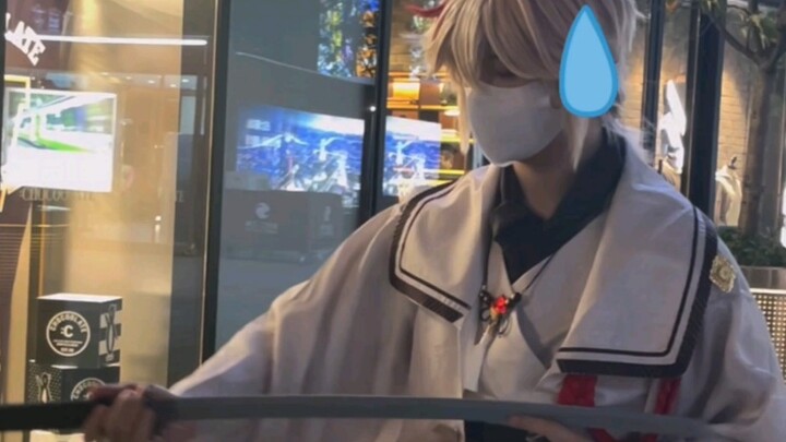When I came out of Wanye Doujin, I was recognized as Li Bai by the children