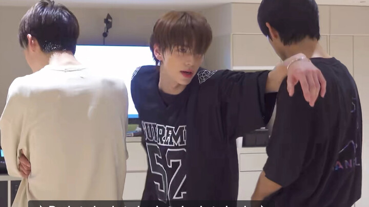 เซ็กซี่! เบื้องหลังการฝึกซ้อมเวที 3D ของชินวี, คิมโดฮุน และฮันจีฮุน