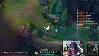 Vẫn là Lux mid nhưng lạ lắm :<