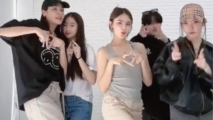 Faye brought Yoko along for some earthy rock vibes!