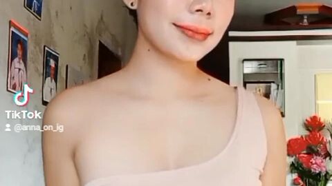 Follow me on TikTok: Anna_on_ig