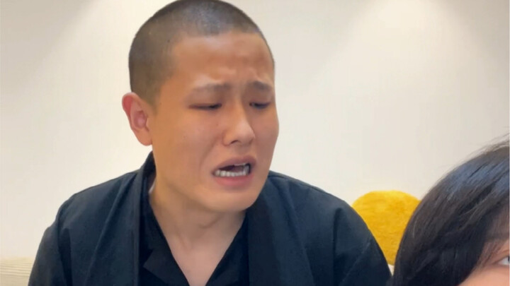 Tôi nghi ngờ anh ta đã lừa tôi cây kem. Tôi không phải là thần bánh ngọt.
