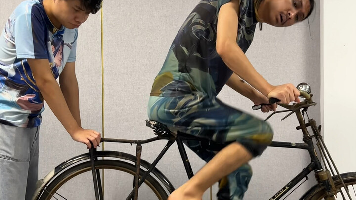 Reward: Chinese-Servers Han Xin Riding a Bike!