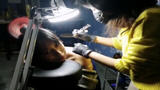 Sau ba năm, JO Chef cuối cùng cũng có hình xăm ngôi sao giống như JOJO!