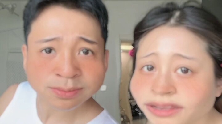 Hứng lên thỉnh thoảng cũng hôn hai cái