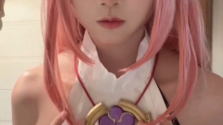 ข้อศอกแต่เวอร์ชันยาเอะคามิโกะ