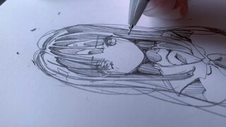 [Doodle] Saya menggambar gadis pelaut berambut hitam dengan pensil mekanik