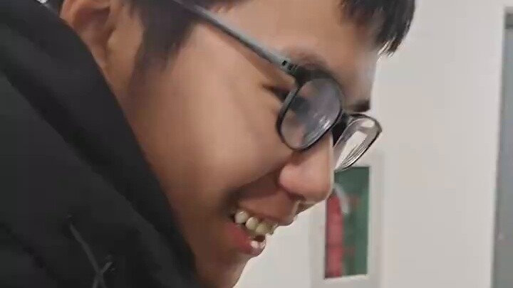 My roommate got expelled from school for playing Genshin Impact, and his math scores weren't as high